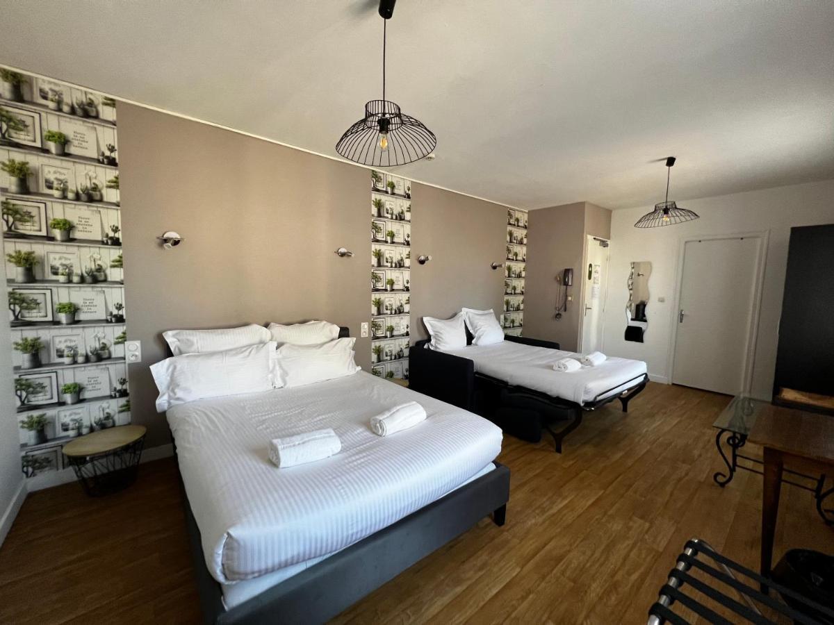 Les Montois Hotel Céaux